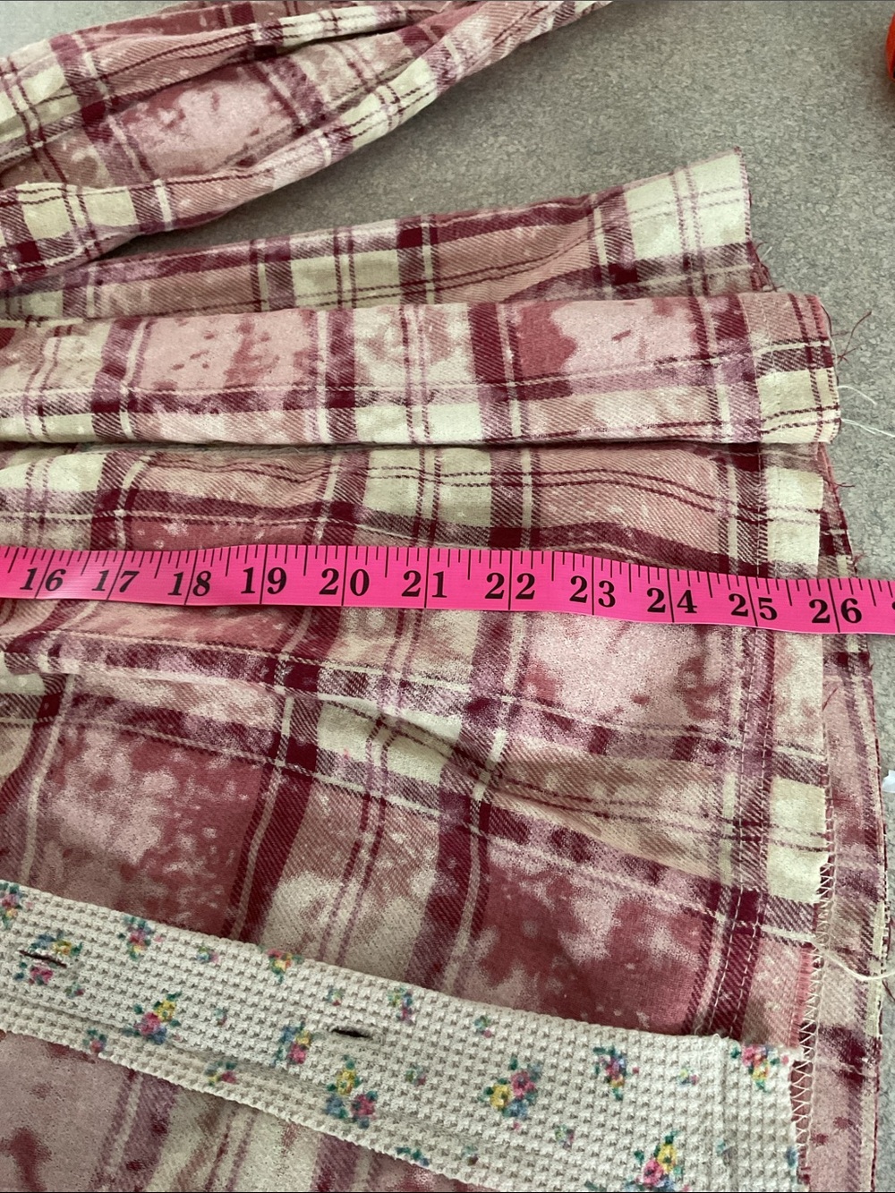 POL Mixed-Print Button Front Shirt in Cream and Rose - Picture 3 of 10